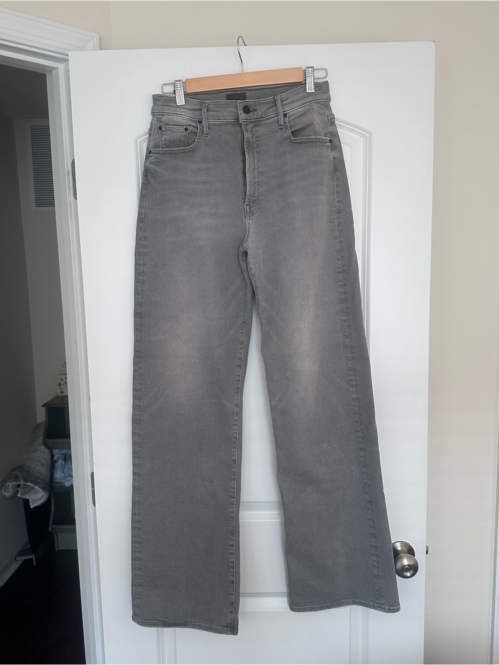 MOTHER High-Rise Wide-Leg Jeans in Grey